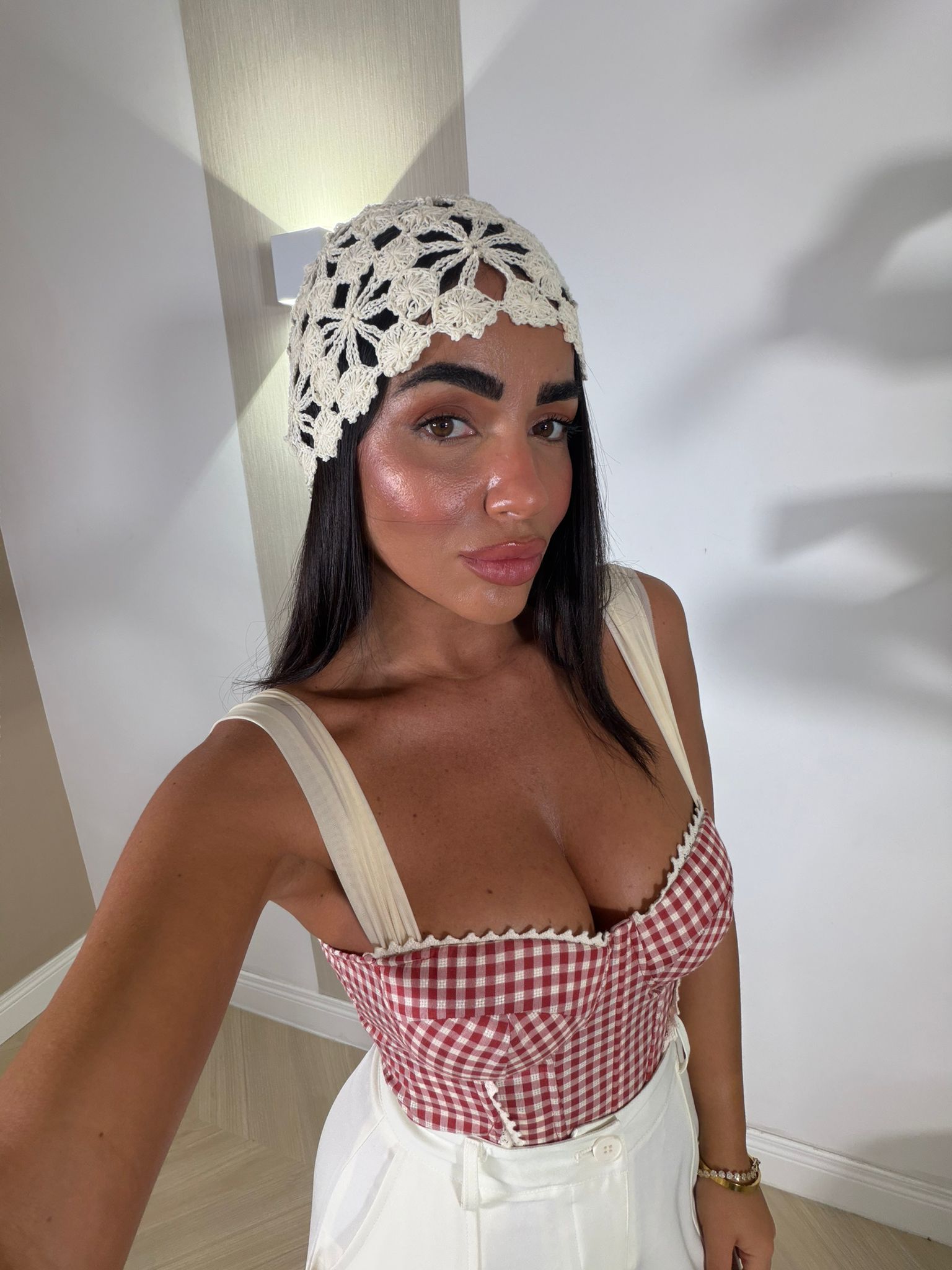 Cappello filo ricamato