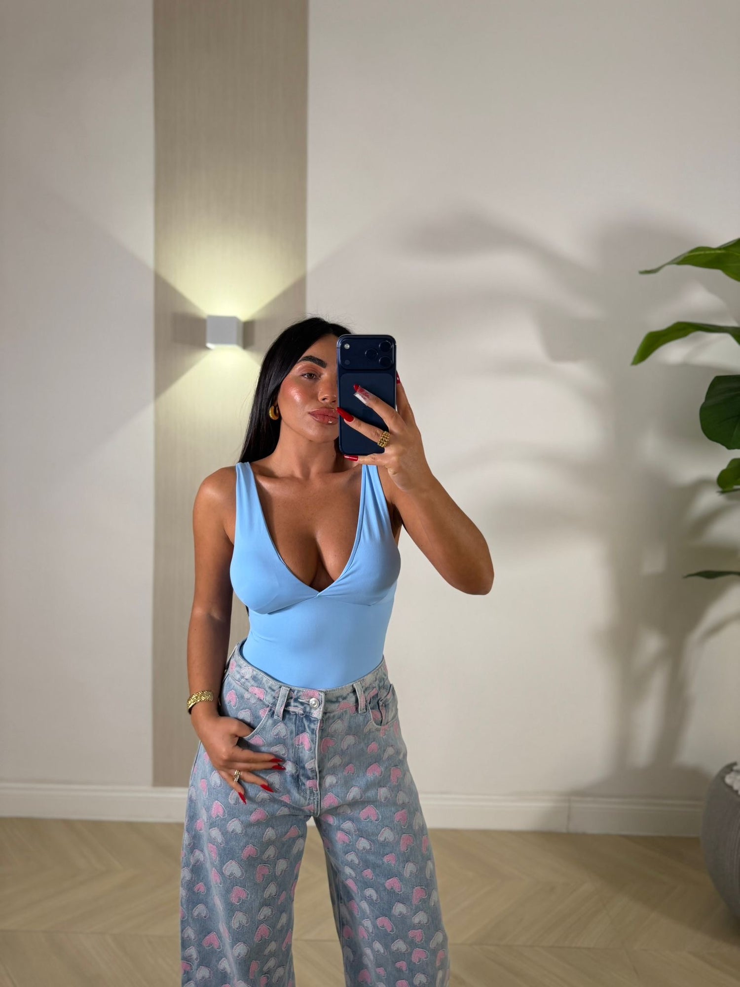 Body Ashlyn